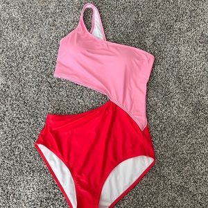 One piece swimsuit